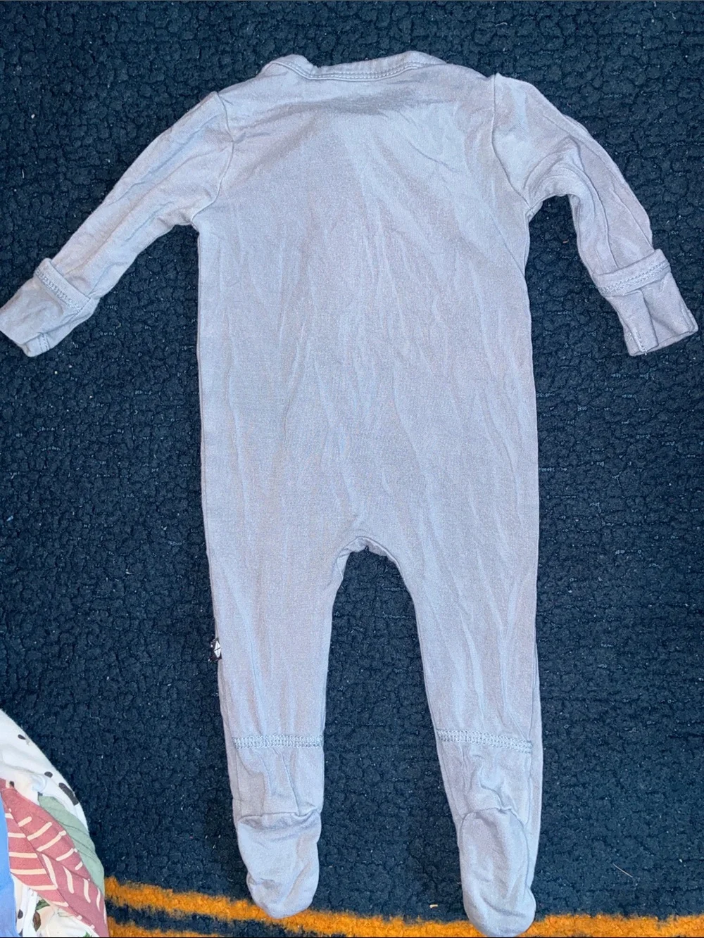Kyte BABY Light Blue : gray Zipper Footed One-Piece